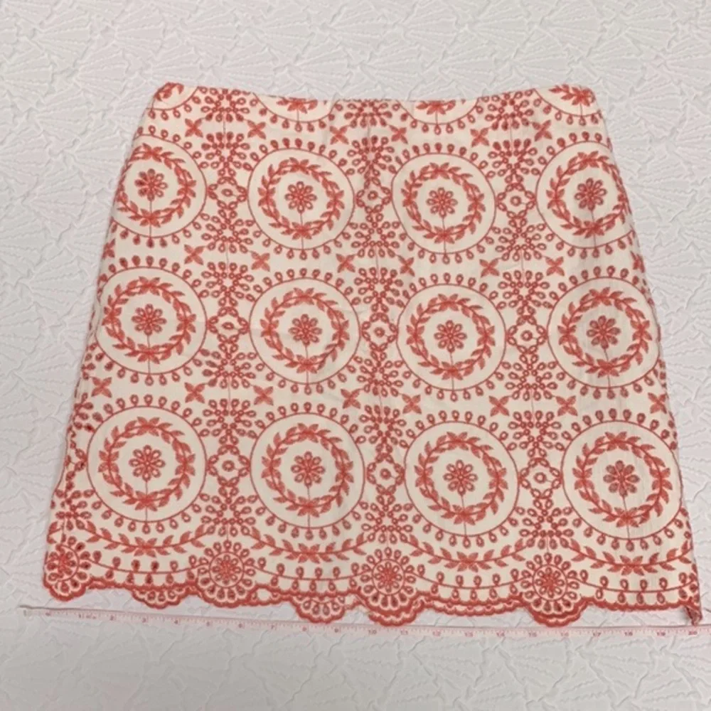 LOFT~Gooooorgeous Embroidered, Scalloped Skirt - Picture 9 of 10